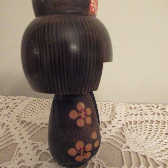 Authentic Tomio Accents Kokeshi Doll - Picture 4 of 7